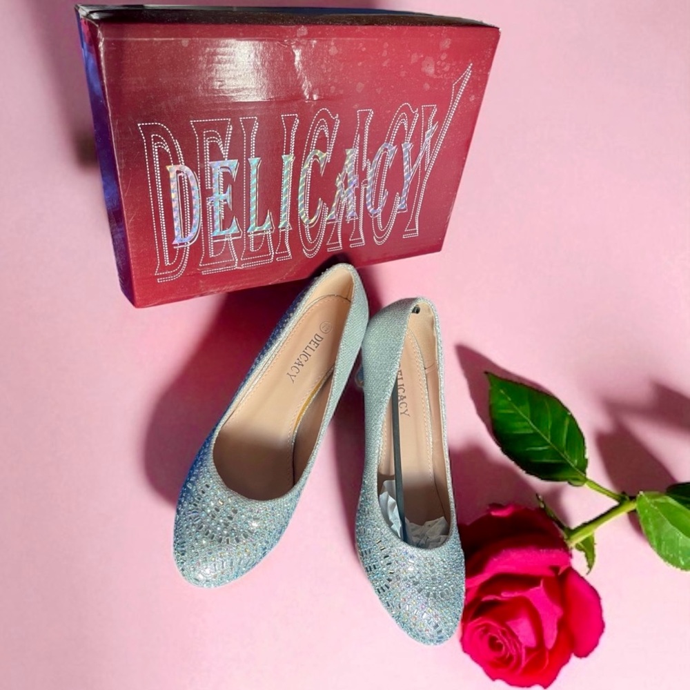 Delicacy Sparkling Silver Heels Size 7.5 - Picture 2 of 7